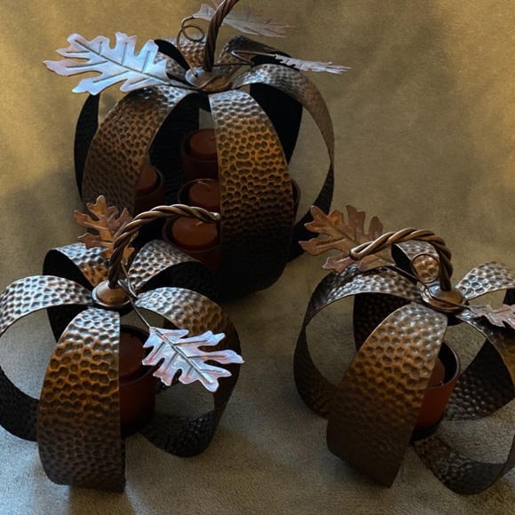 Hammered Copper Pumpkins - Picture 1 of 5